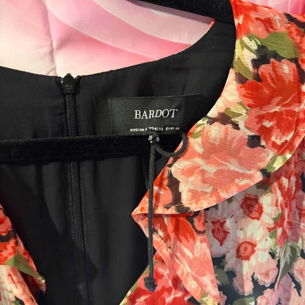 Dress - Picture 2 of 5